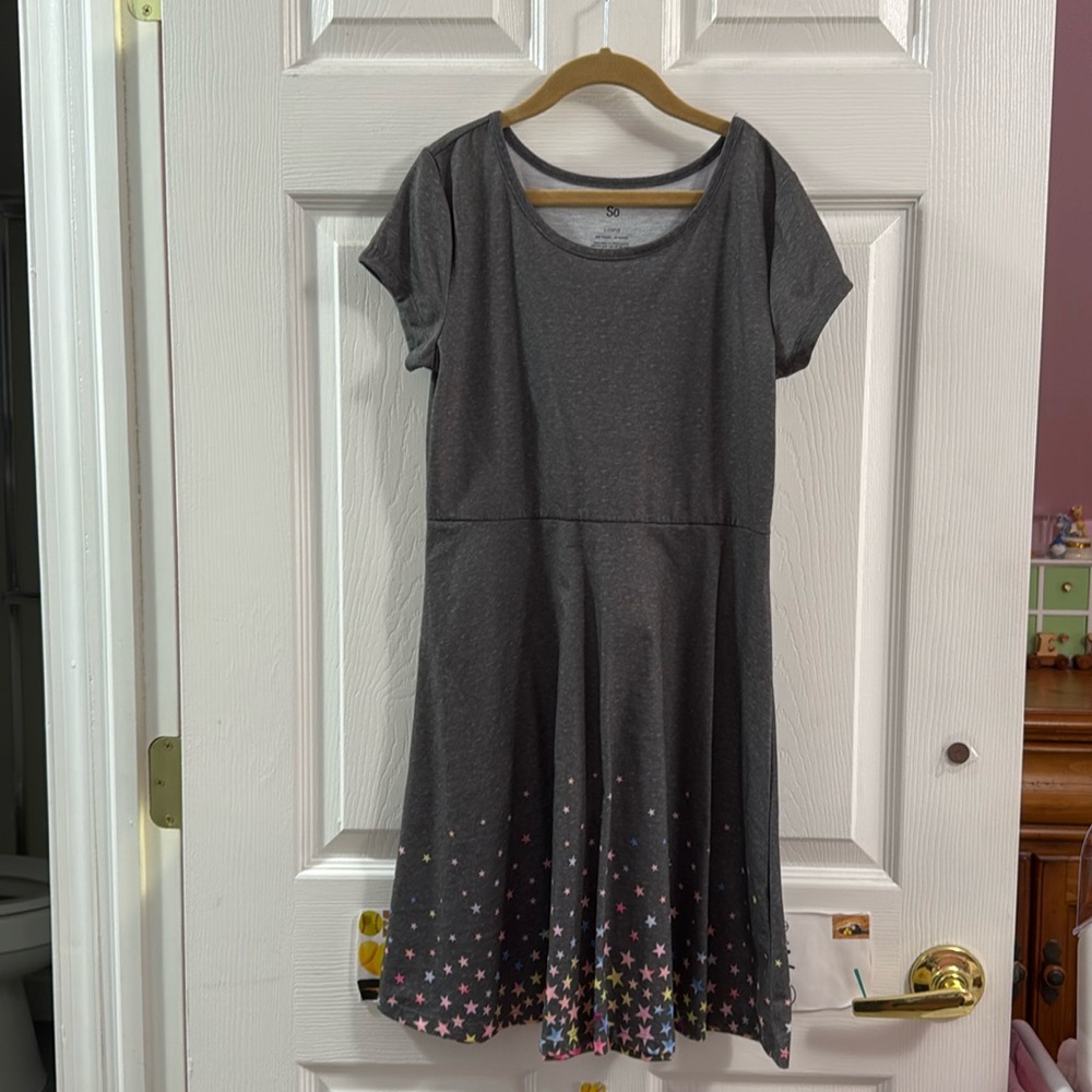 Gray short sleeve dress with stars